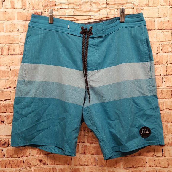 Quiksilver Dry Flight Water Repellent Board Shorts Size 32 - Picture 1 of 14